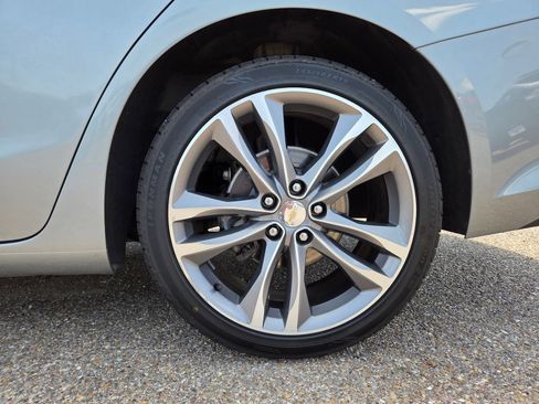 Used 2024 Chevrolet Malibu LT FWD image 9