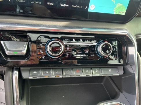 Used 2024 GMC Sierra 1500 Denali Ultimate image 26