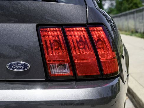 Used 2003 Ford Mustang Mach 1 RWD image 74
