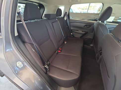 Used 2024 Nissan Rogue S FWD image 28