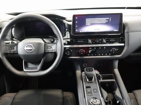 New 2026 Nissan Pathfinder SL AWD/4WD image 13
