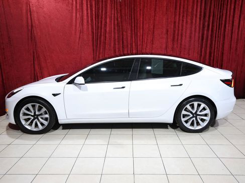 Used 2021 Tesla Model 3 Standard Range Plus image 4