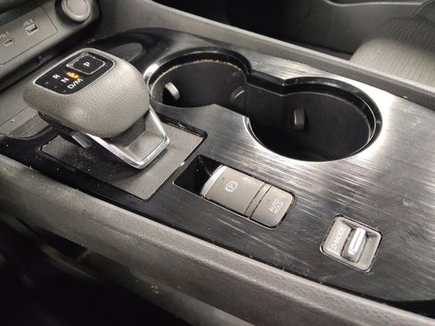 Used 2022 Nissan Rogue SV image 26