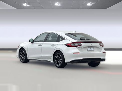 Certified 2024 Honda Civic EX-L image 3