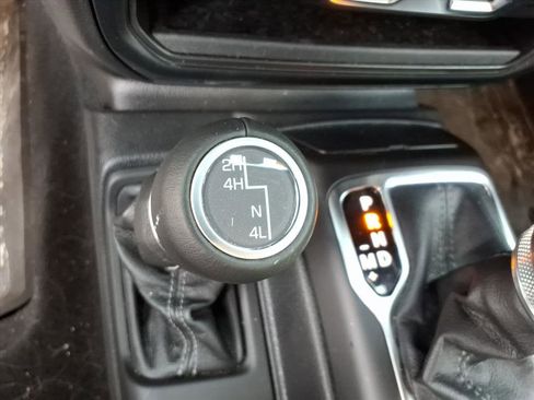 Used 2025 Jeep Wrangler Sahara w/ Safety Group image 20