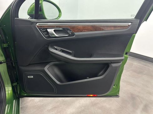 Used 2021 Porsche Macan S w/ Premium Package Plus image 42