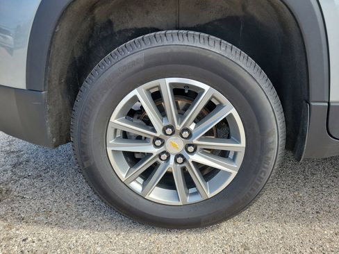 Certified 2023 Chevrolet Traverse LT image 5