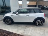 Certified 2024 MINI Cooper SE image 2