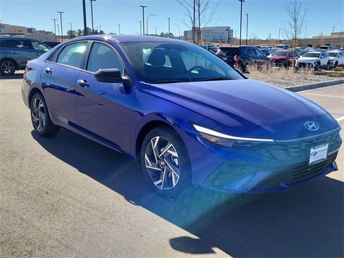 Certified 2025 Hyundai Elantra Sport image 7