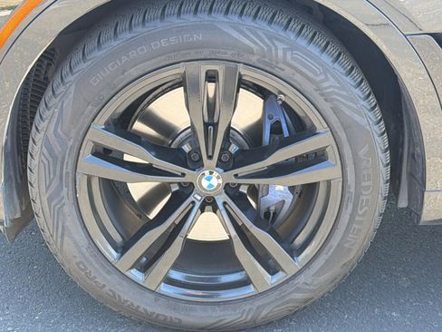 Used 2022 BMW X7 M50i w/ Dynamic Handling Package AWD/4WD image 9
