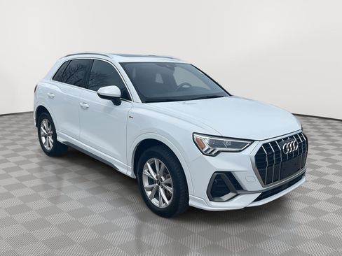 Used 2023 Audi Q3 2.0T Premium Plus AWD/4WD image 3