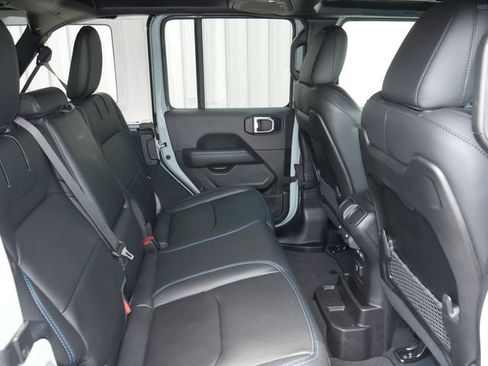 Used 2024 Jeep Wrangler Unlimited Rubicon 4xe AWD/4WD image 26