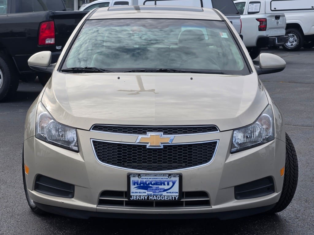 Used 2012 Chevrolet Cruze LT FWD image 3