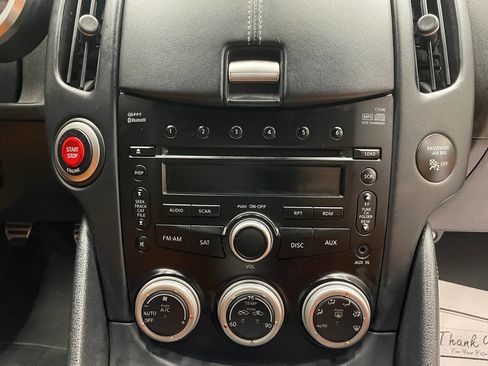 Used 2009 Nissan 370Z Touring w/ Sport Pkg RWD image 35