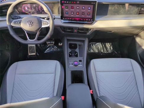 New 2026 Volkswagen Tiguan SE R-Line AWD/4WD image 17
