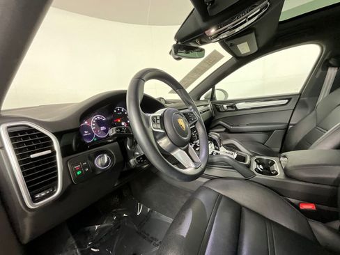 Used 2023 Porsche Cayenne Platinum Edition AWD/4WD image 15