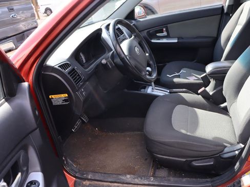 Used 2008 Kia Spectra5 SX image 4