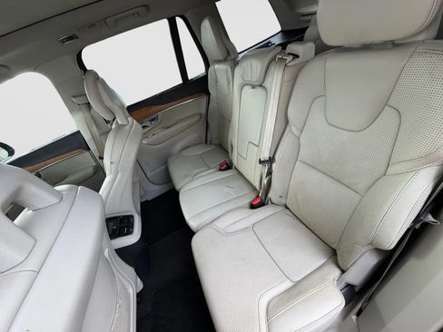 Used 2017 Volvo XC90 T6 Inscription w/ Vision Package image 6