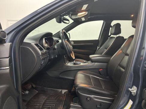 Used 2020 Jeep Grand Cherokee Limited w/ Luxury Group II image 29