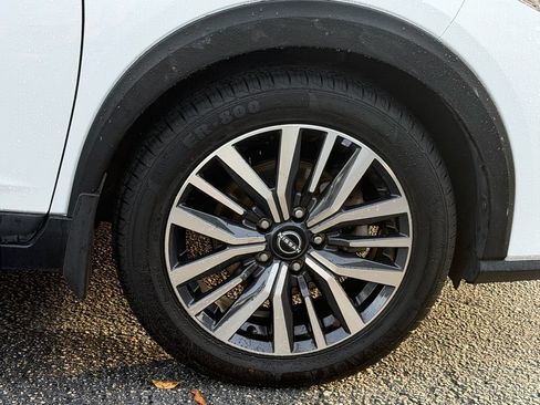 Used 2022 Nissan Kicks SV FWD image 9