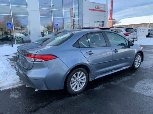 Certified 2025 Toyota Corolla LE image 4