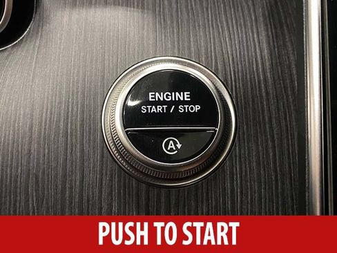 Used 2025 Mercedes-Benz C 300 4MATIC Sedan image 15
