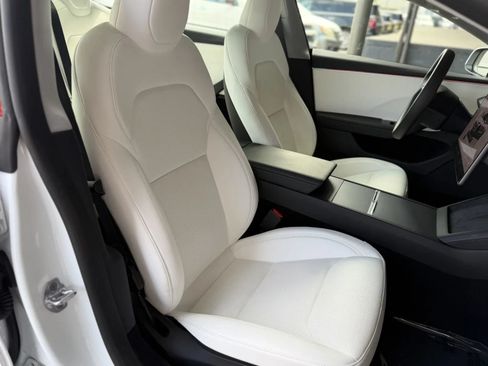 Used 2025 Tesla Model 3 Long Range RWD image 18