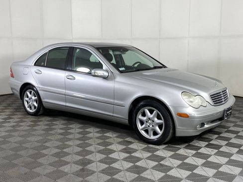Used 2004 Mercedes-Benz C 240 2.6L image 7