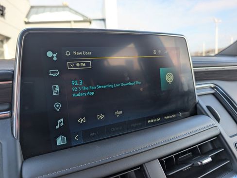 Used 2024 Chevrolet Suburban LT image 26