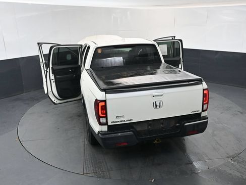 Used 2017 Honda Ridgeline RTL image 18