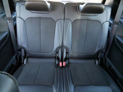 Used 2023 Jeep Grand Cherokee L Laredo AWD/4WD image 10