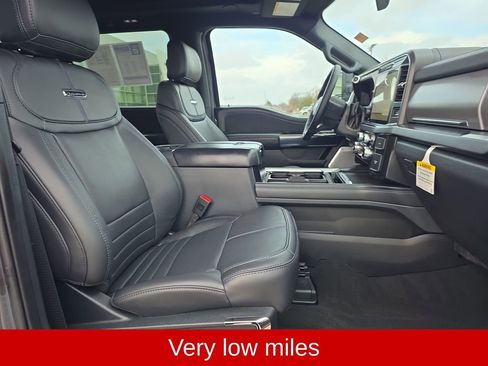 Used 2025 Ford F250 Platinum image 23