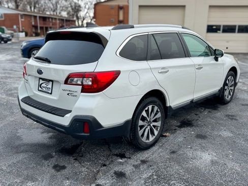 Used 2018 Subaru Outback 2.5i Touring image 8