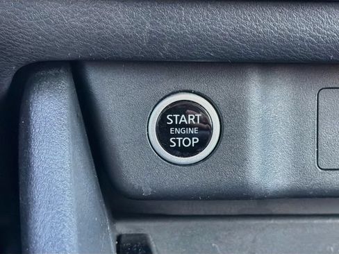 Used 2021 Nissan Rogue S FWD image 32