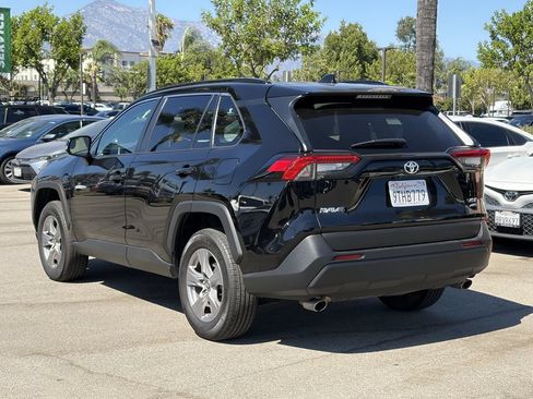 Used 2025 Toyota RAV4 XLE w/ Convenience Package AWD/4WD image 4