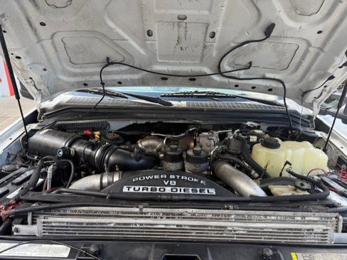 Used 2008 Ford F550 2WD Regular Cab Super Duty image 7