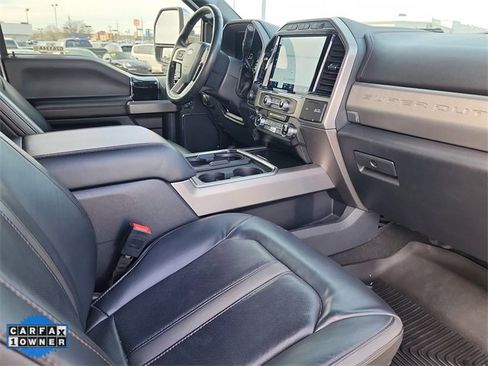 Used 2022 Ford F250 Platinum w/ FX4 Off-Road Package image 18