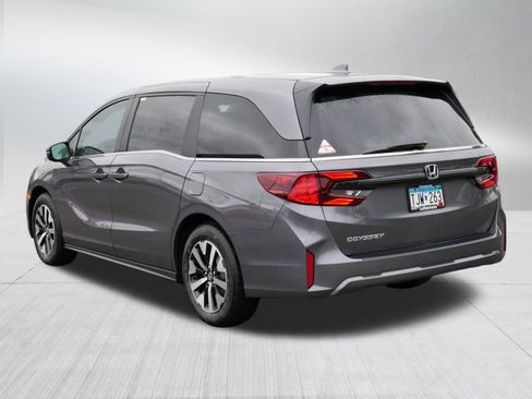 Certified 2026 Honda Odyssey EX-L image 5