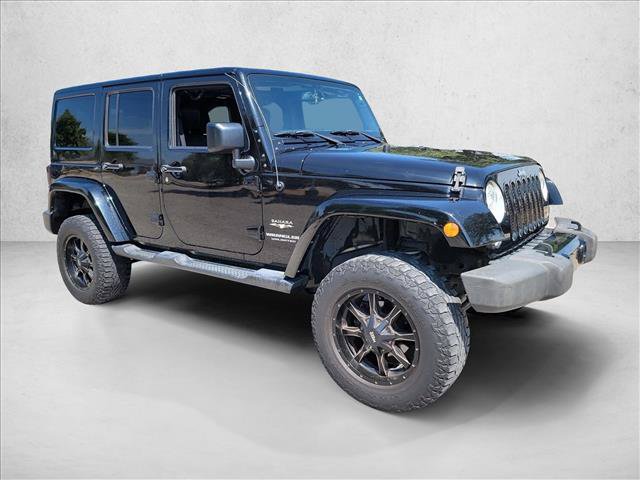 Used 2017 Jeep Wrangler Unlimited Sahara w/ Connectivity Group AWD/4WD image 3