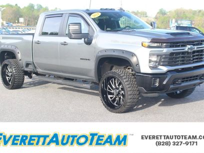 Used 2024 Chevrolet Silverado 2500 Custom w/ Custom Convenience Package