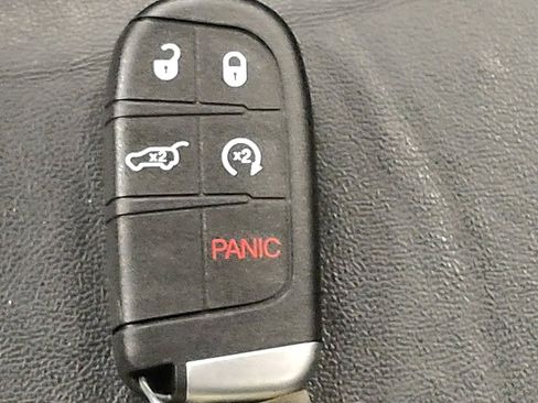 Used 2019 Jeep Grand Cherokee Limited image 32