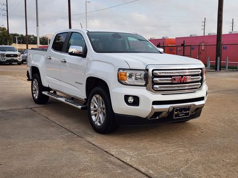 Certified 2018 GMC Canyon SLT w/ Driver Alert Package image 4