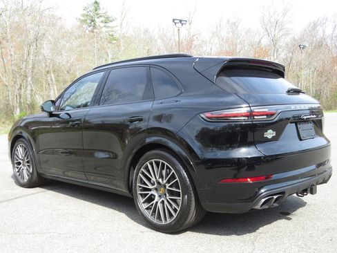 Used 2021 Porsche Cayenne Turbo AWD/4WD image 7