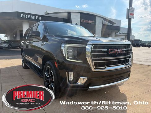 Certified 2022 GMC Yukon XL SLT w/ SLT Luxury Package AWD/4WD image 1