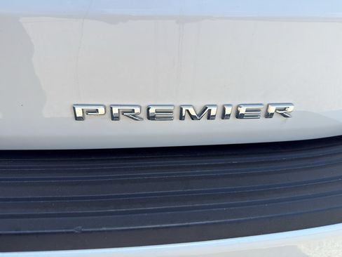 Used 2021 Chevrolet Tahoe Premier w/ Premium Package AWD/4WD image 10