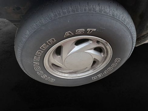 Used 2001 Chevrolet Blazer LT AWD/4WD image 11