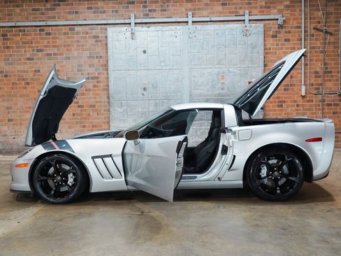 Used 2013 Chevrolet Corvette Grand Sport w/ 2LT Preferred Equipment Group RWD image 27