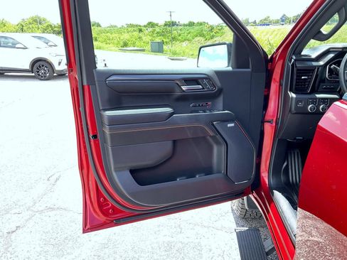 Certified 2023 GMC Sierra 1500 AT4 w/ Technology Package AWD/4WD image 11