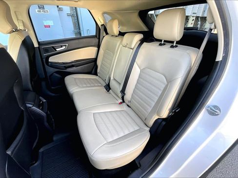 Used 2018 Ford Edge SEL w/ Equipment Group 201A image 20