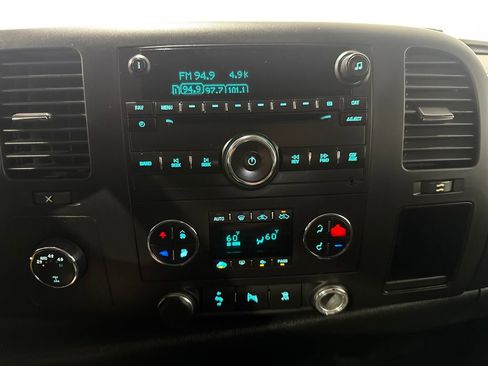 Used 2011 Chevrolet Silverado 1500 LT w/ All-Star Edition AWD/4WD image 9